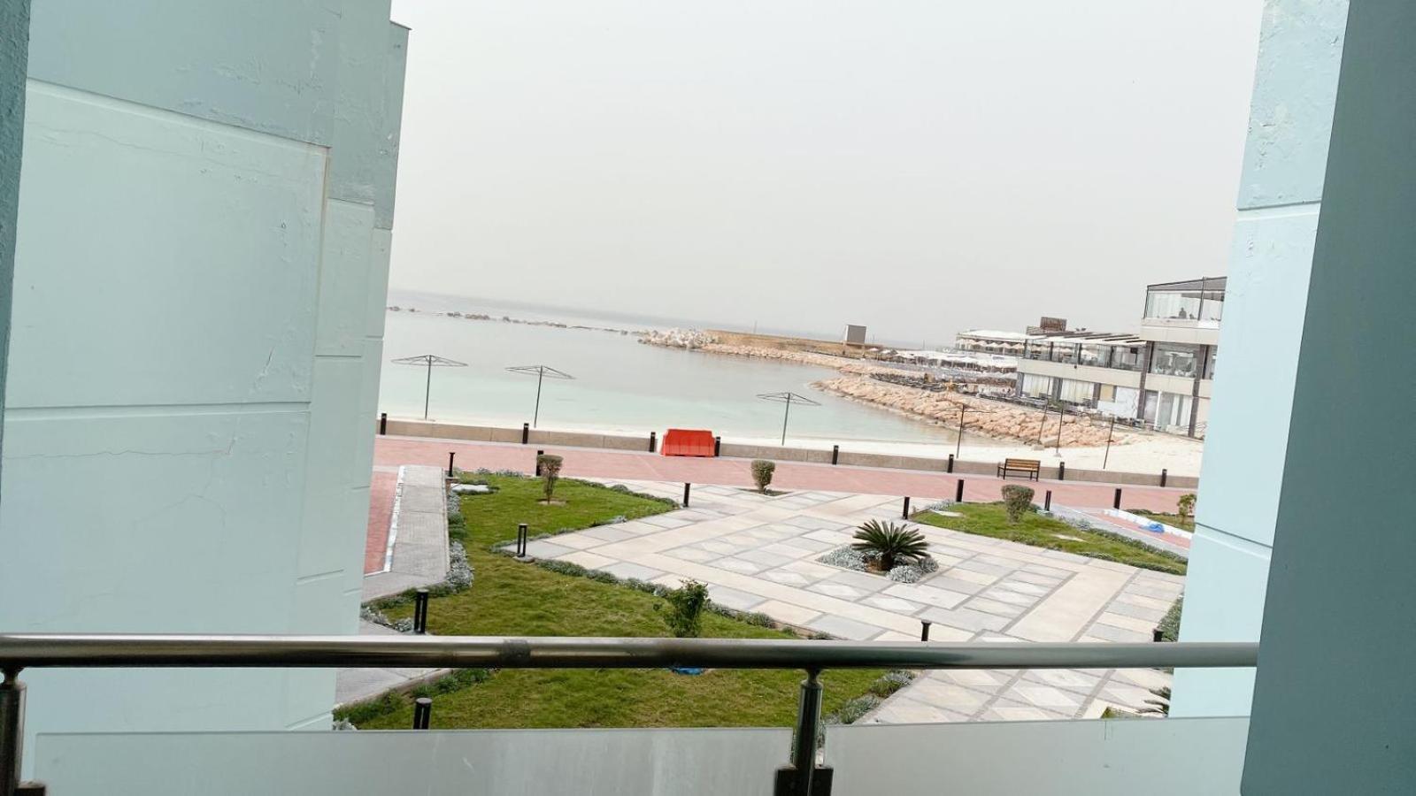 Golden Jewel Beach&Hotel Alexandria Exterior photo View of the Dead Sea from the Dead Sea Mall
